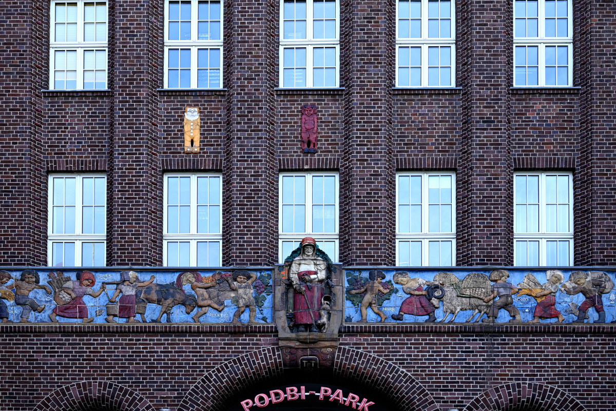 Hexe am Podbi-Park