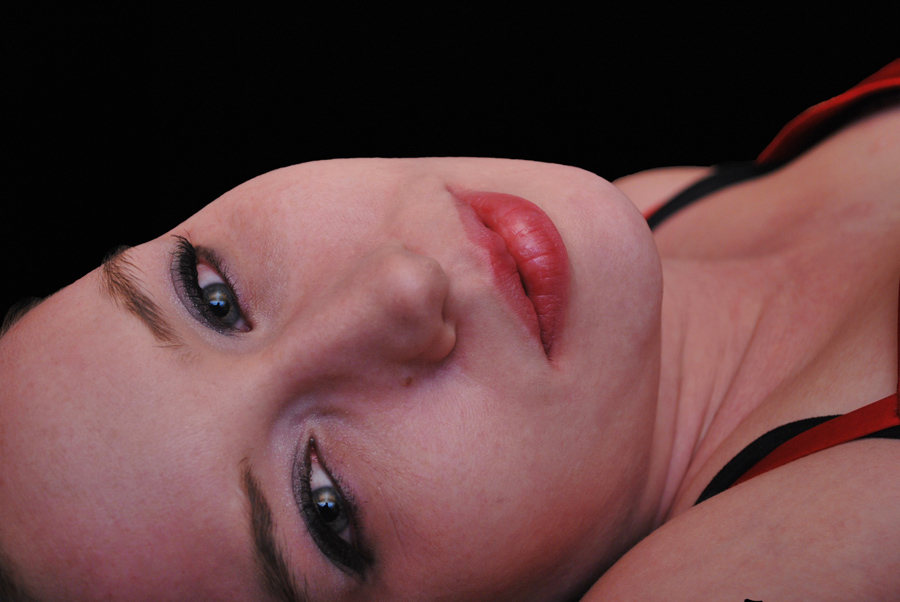 hier habe ich mich mal wieder an der POrtraitfotografie versucht.