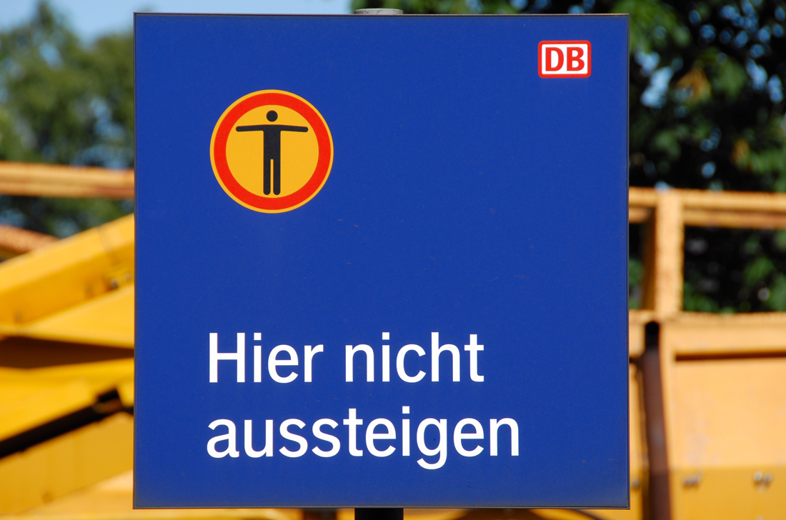 hier nicht aussteigen.jpg