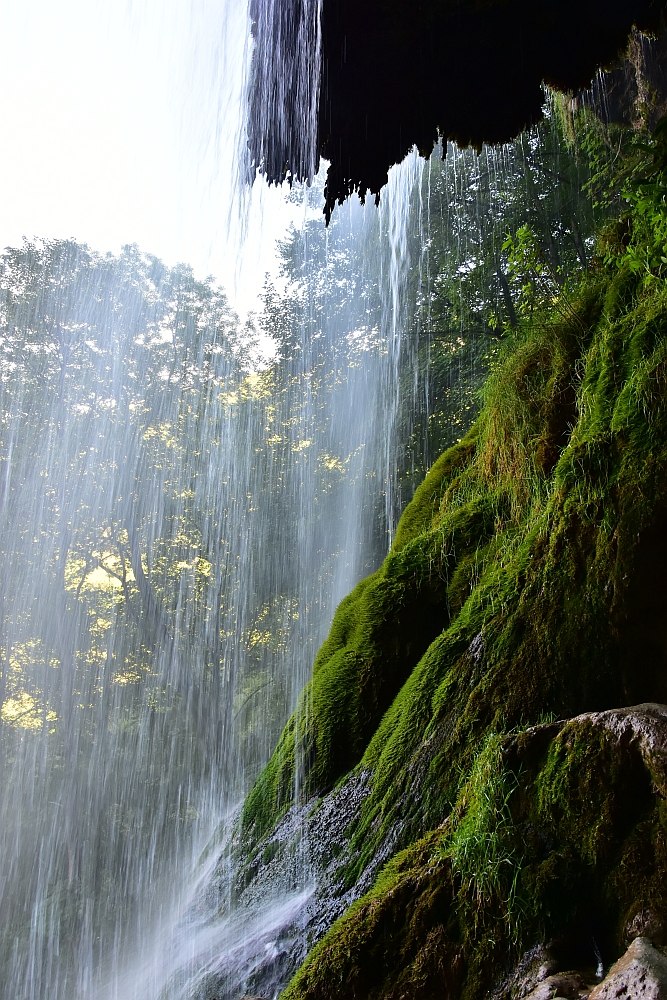 Hinter dem Wasserfall in Bad Urach