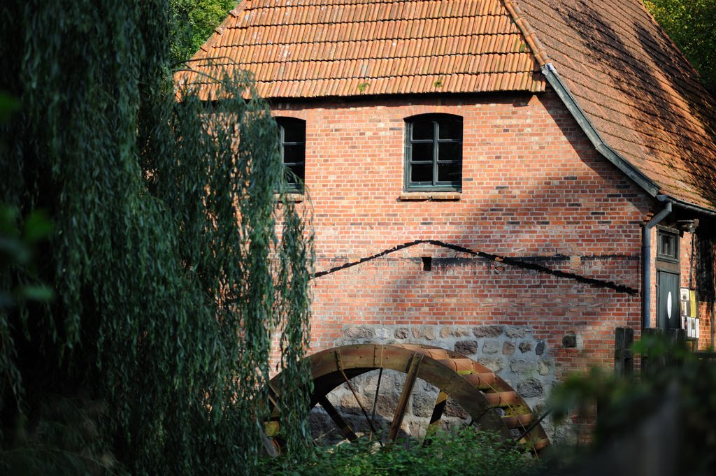 Holmer Mühle
D700
Zeiss Planar ZF2 100/ f2
Offenblende