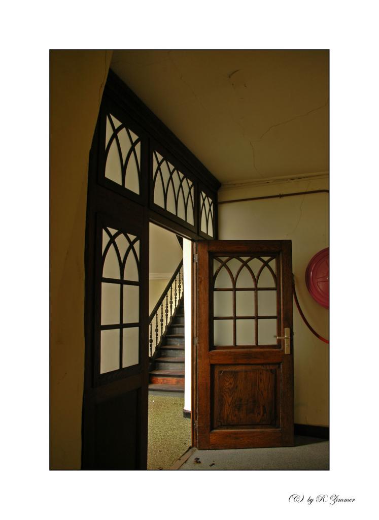 Holztür im Kloster...