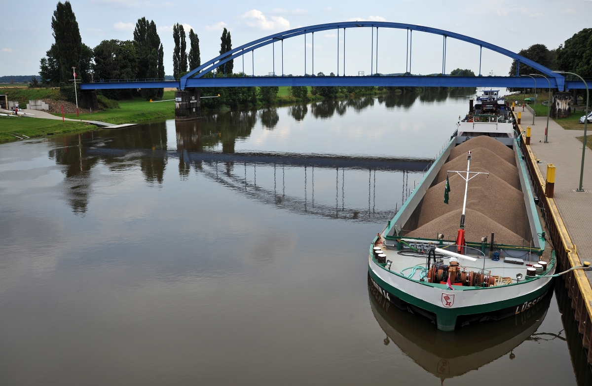 hoya_binnenschiff_1.jpg