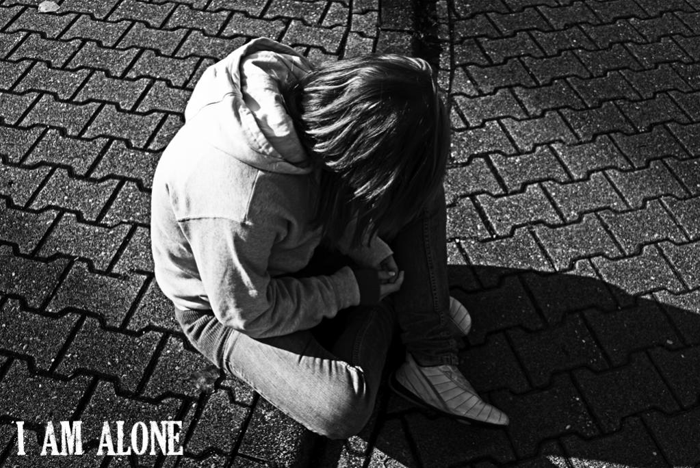 I am alone
Hier sieht man meine Freundin die eine Pause gemacht hat ich habe das Bild mit Photoshop bearbeitet.