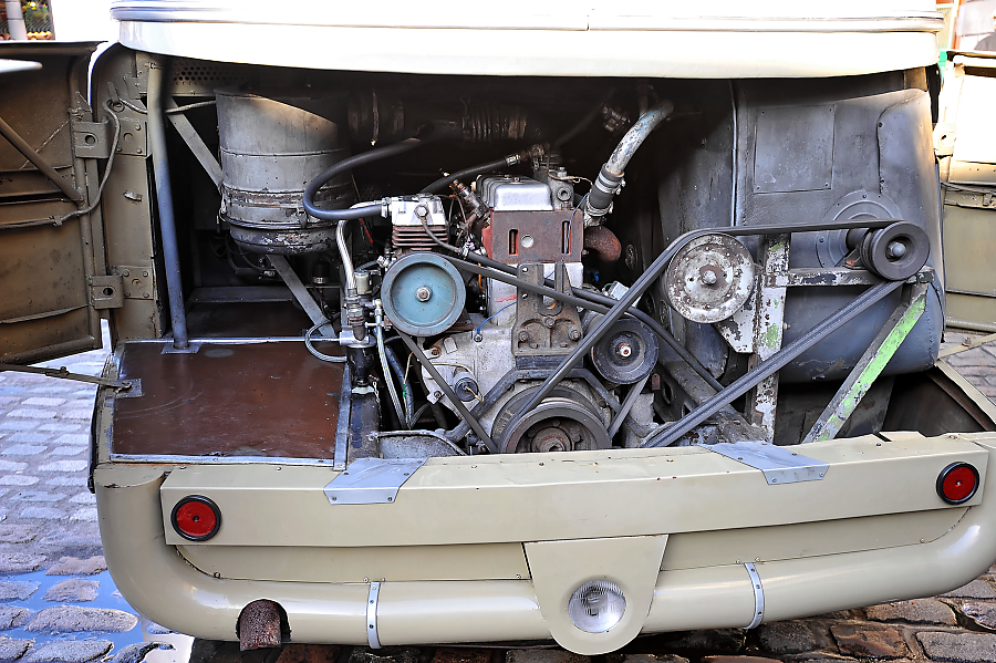 Icarus 66 Motor.jpg