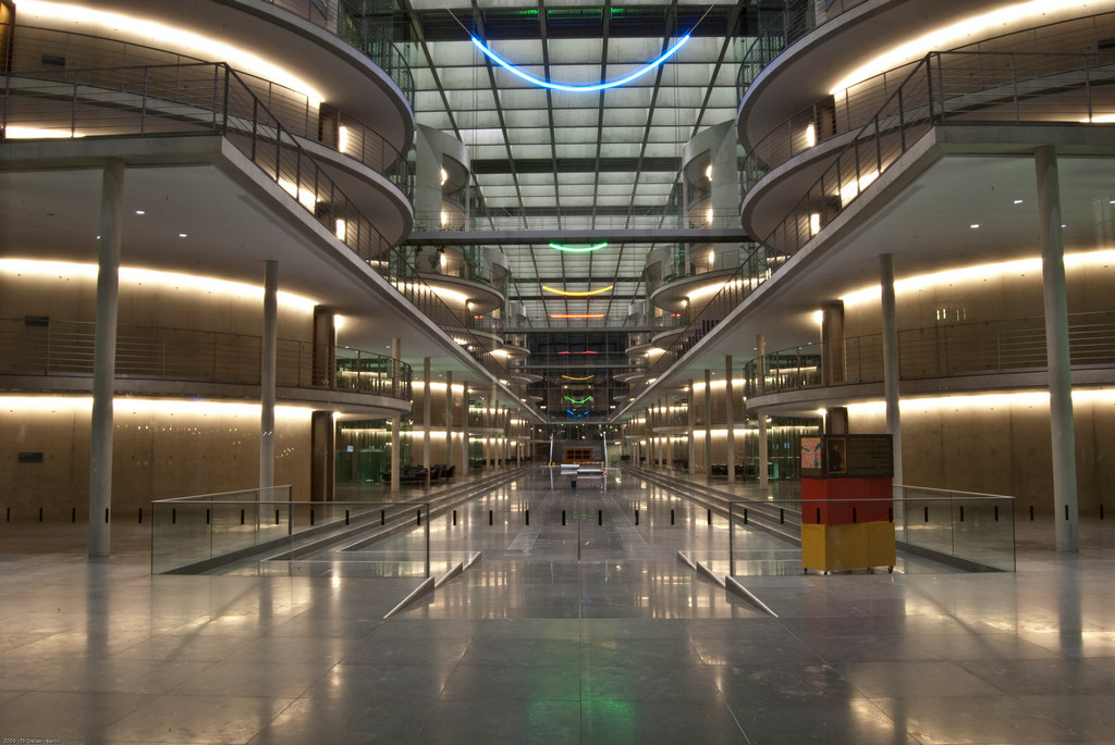 im Regierungsviertel 22
