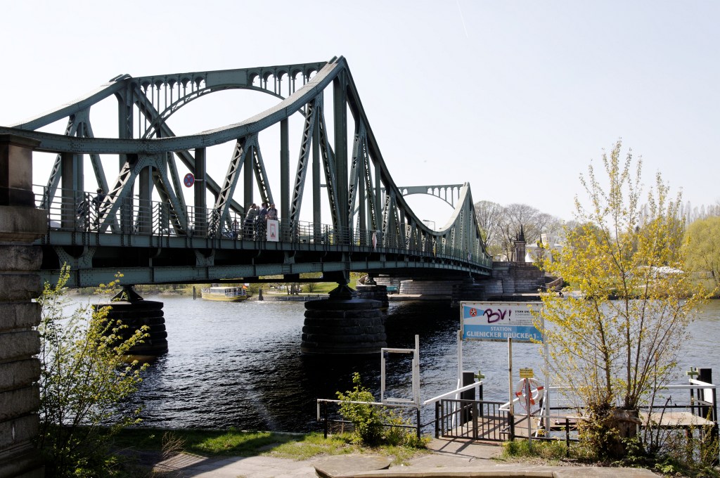 image001