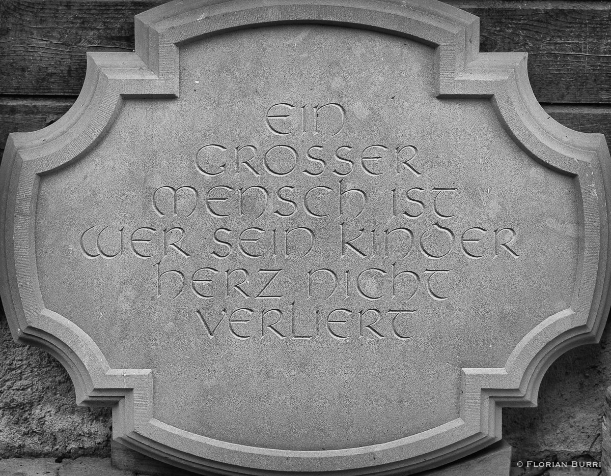In Stein gemeisselt.jpg