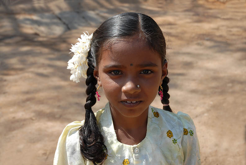 Indian girl (Hampi)