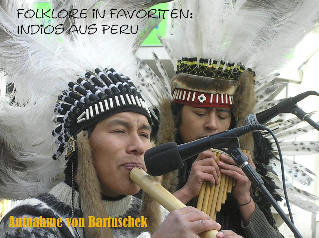Indianer spielen Lieder aus der Heimat Peru