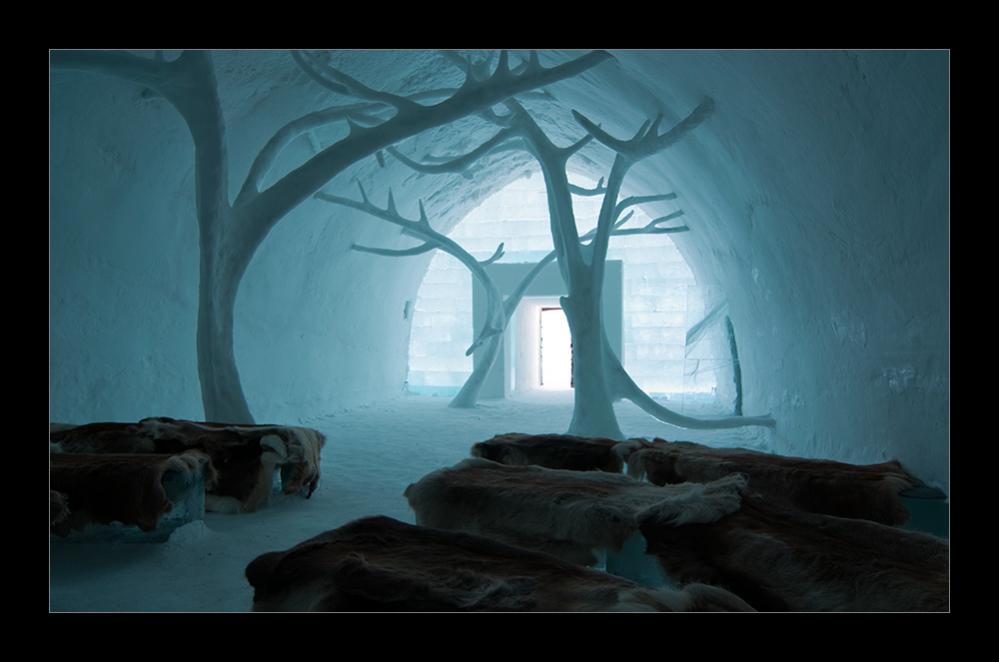 Inside Icechapel, Icehotel, Nordschweden