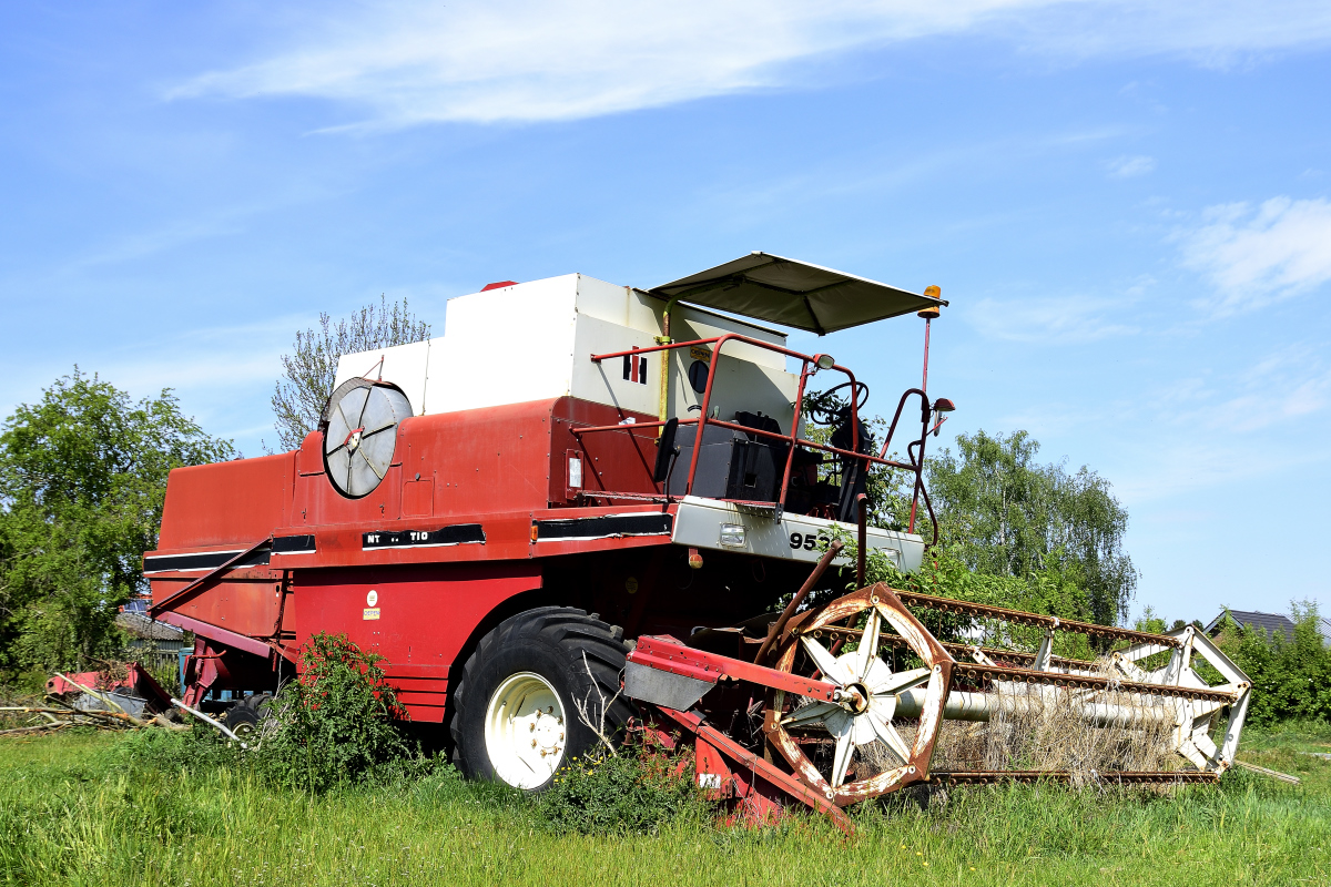 International 953 Mähdrescher
