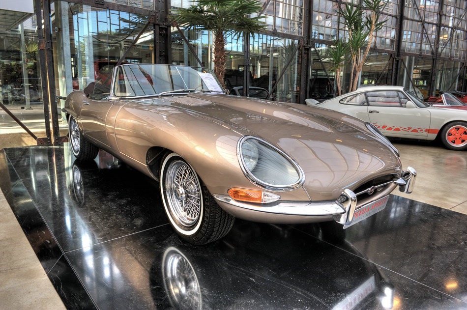 Jaguar E