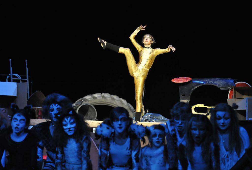 Jana König tanzt ein Solo wie aus dem Ballett-Lehrbuch...