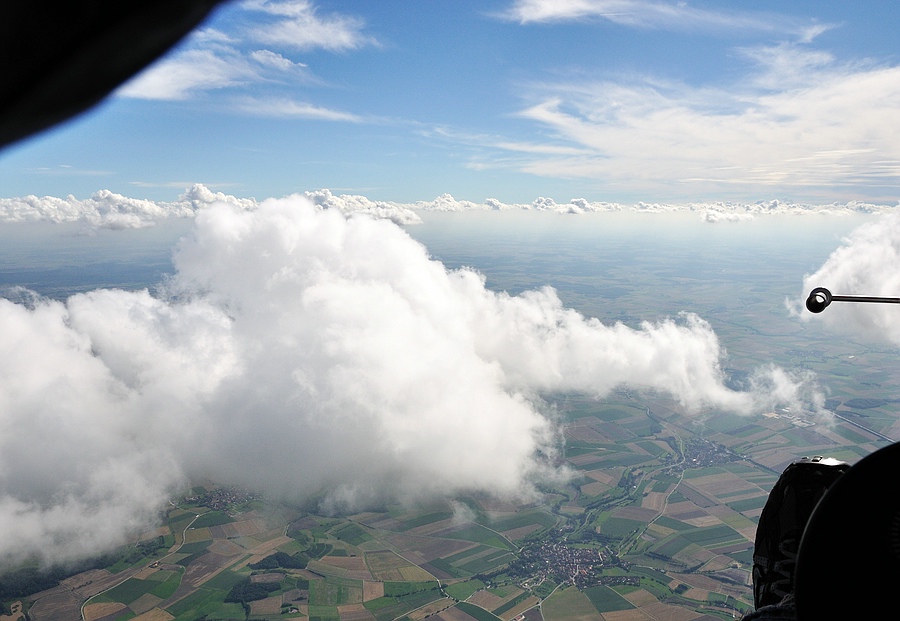 Jenseits der Wolken web