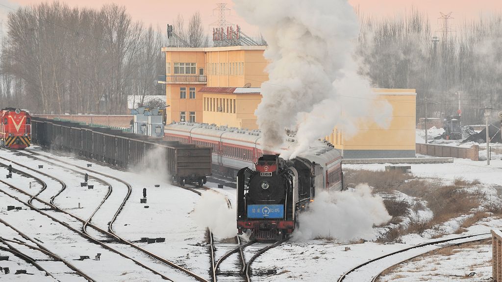JS6245 hat Ausfahrt in Xizhan
3106