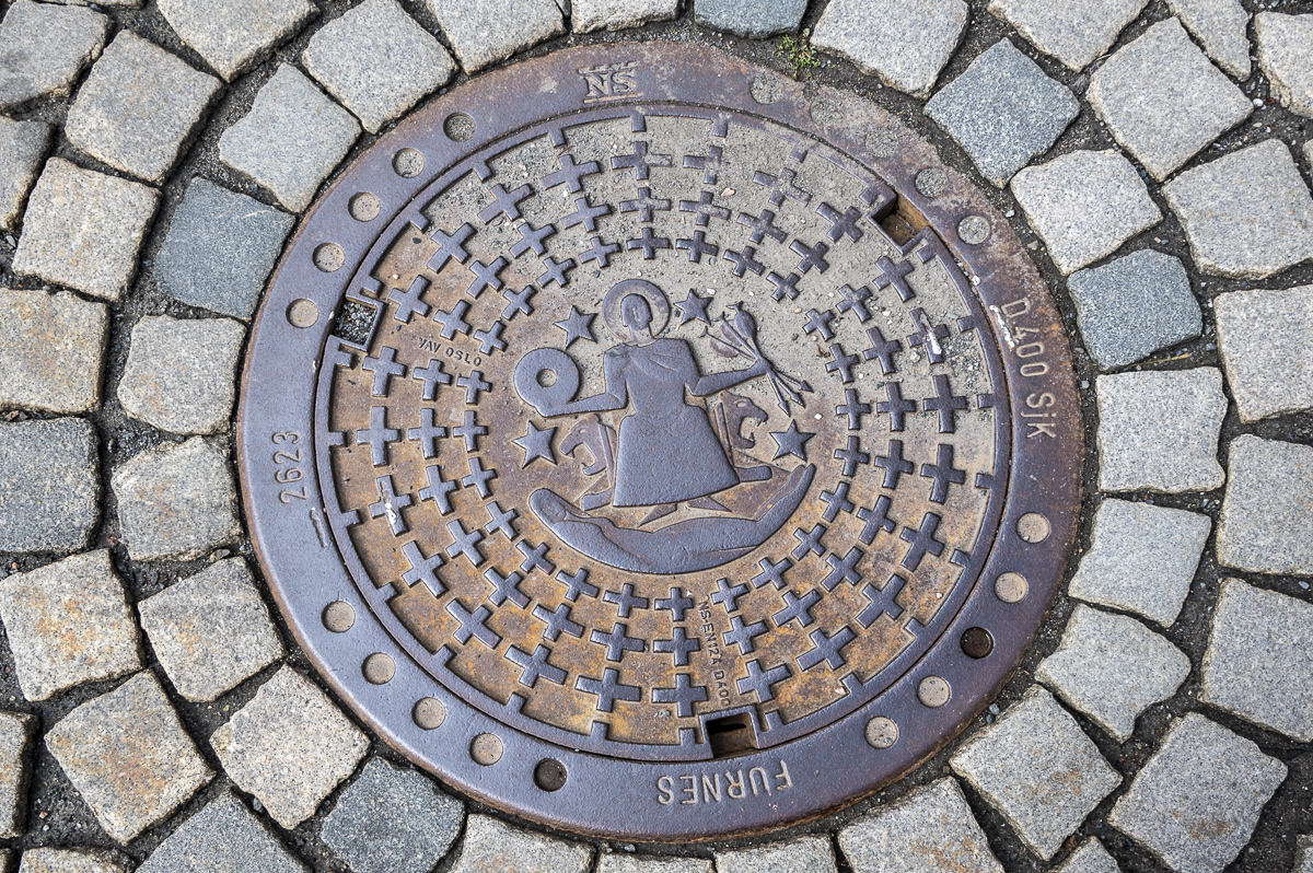 Kanaldeckel Oslo.jpg