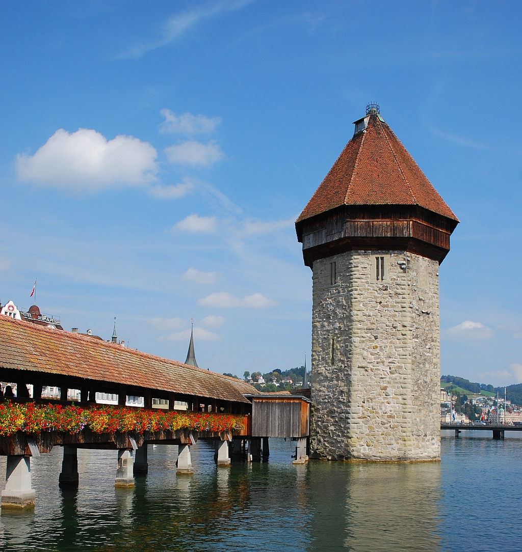 Kapellbrücke_Luzern_2.jpg