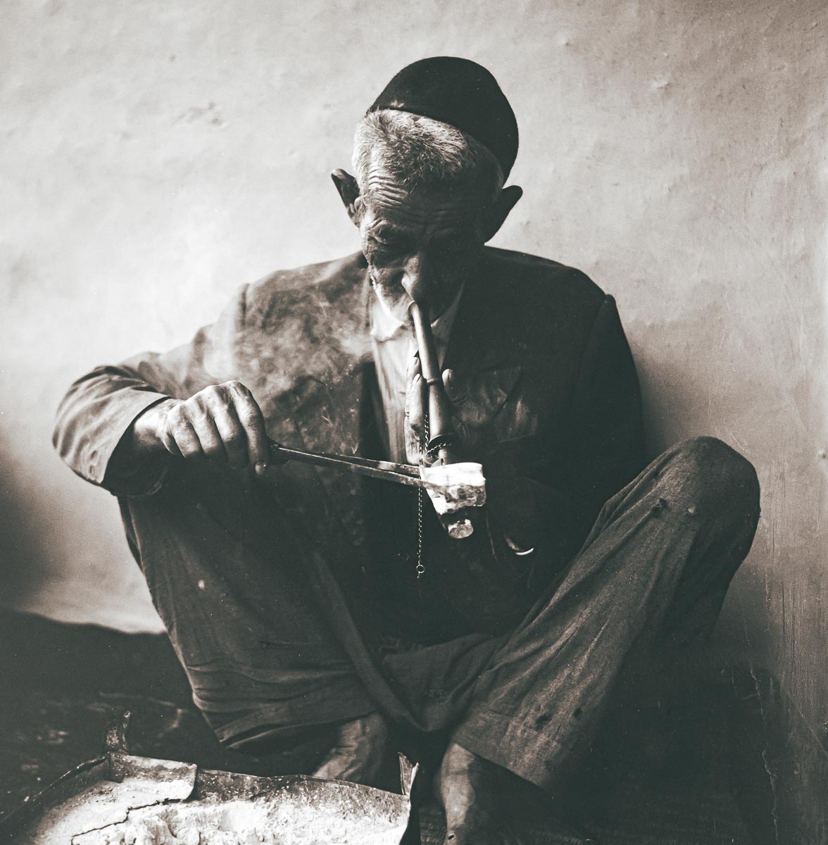 Kaspi_Raucher_Sepia.jpg