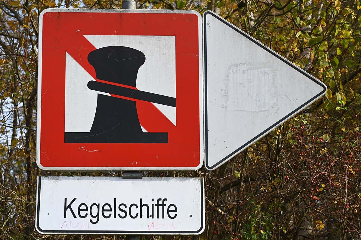 Kegelschiffe.jpg
