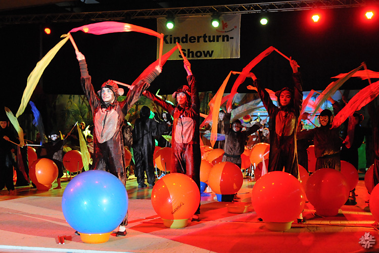 Kinderturn-Show (Affen-stark und Löwen-schlau)