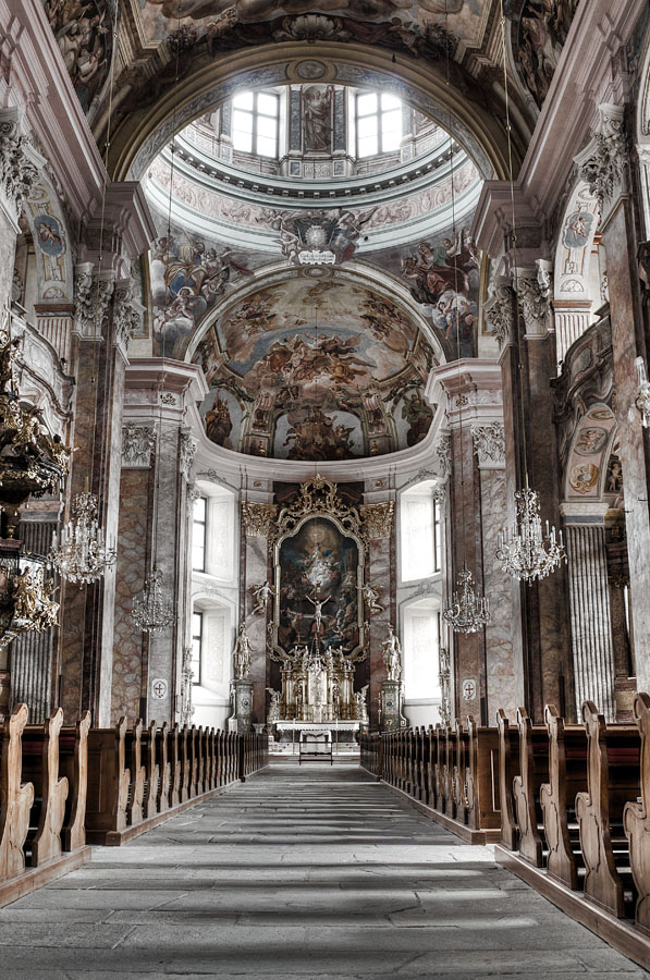 Kirche Pöllau 1 tonemapped
