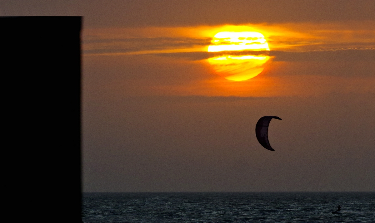 Kitesurfer am Abend Husum.jpg