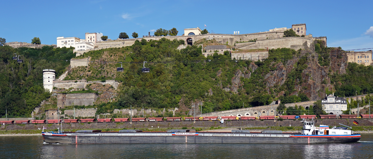 koblenz_binnenschiff_ehrenbreitstein.jpg