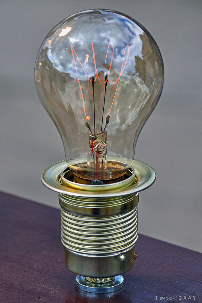 Kohlefaden-Glühlampe