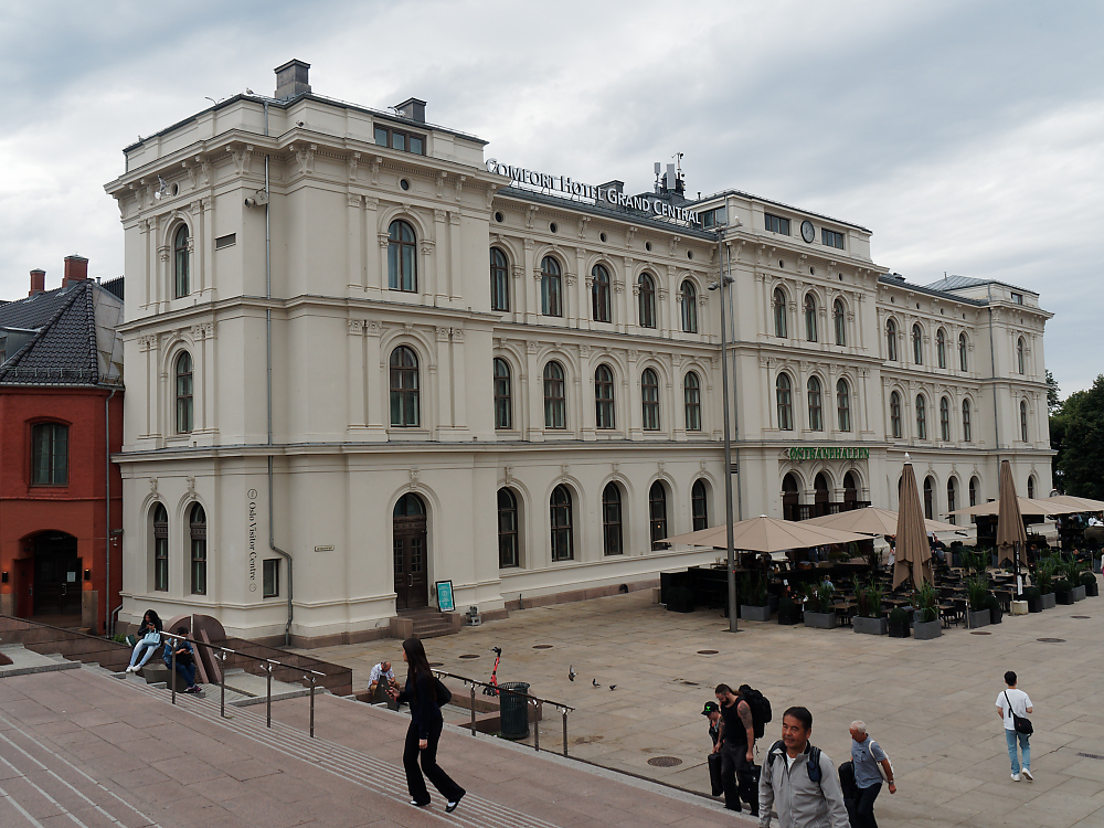 KSW03633 Østbanehallen.jpg