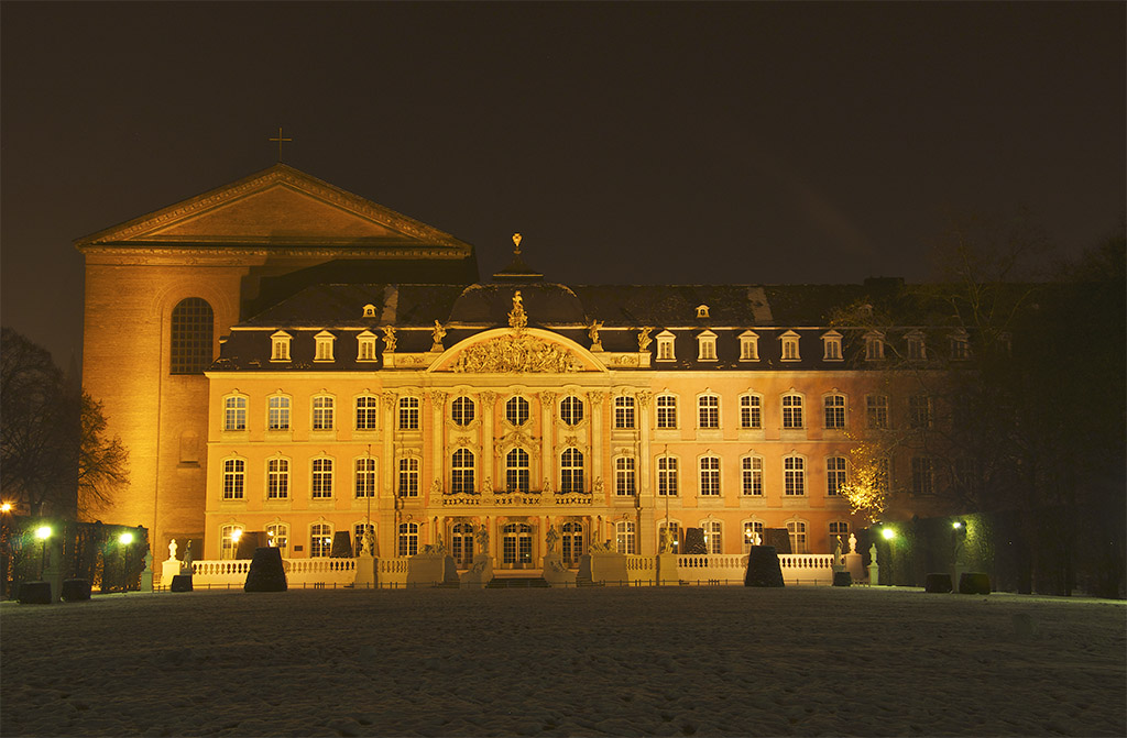 Kurfürstliches Palais vom Palastgarten aus gesehen