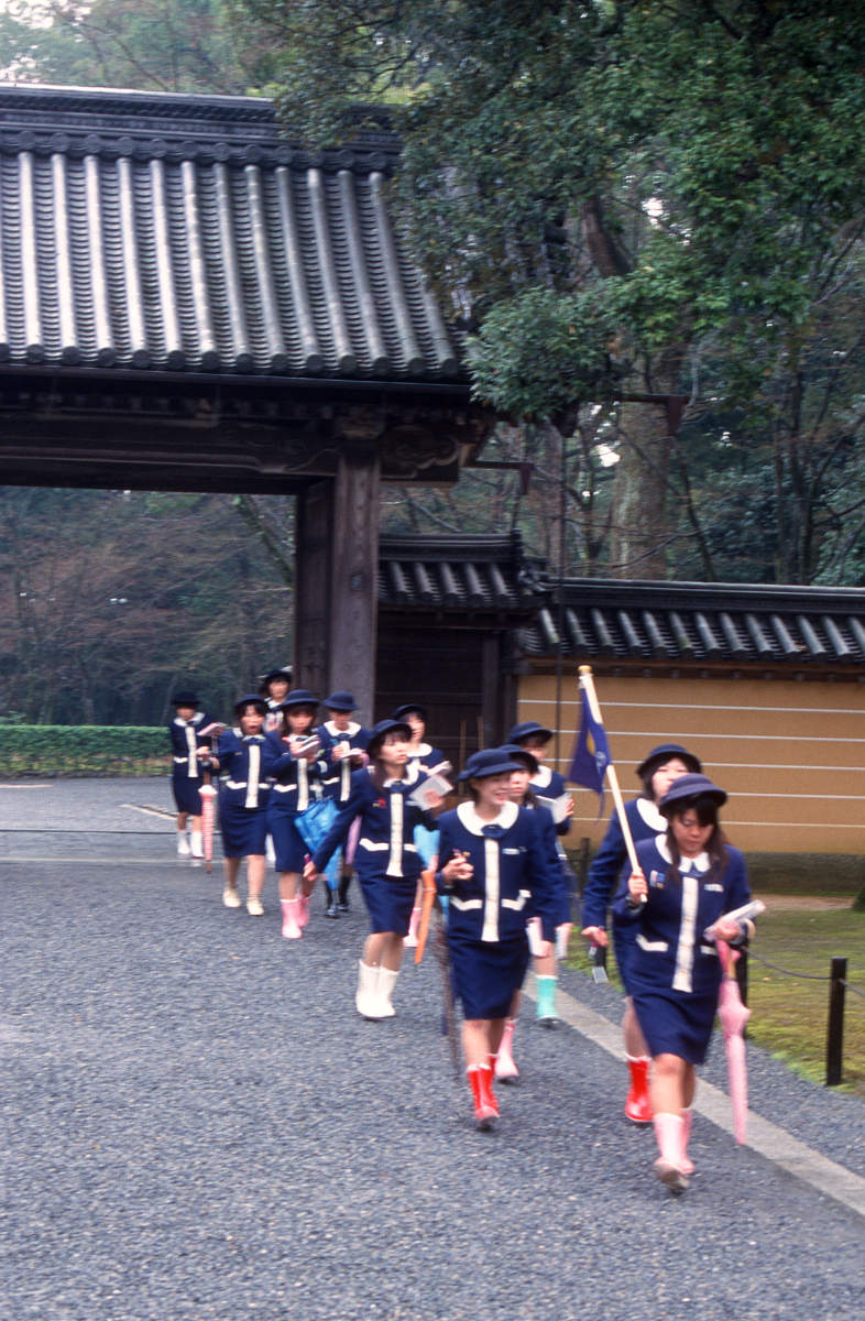 Kyoto, Besuchergruppe.jpg