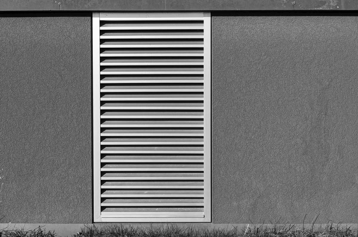 Lüftungsschlitze BW.jpg