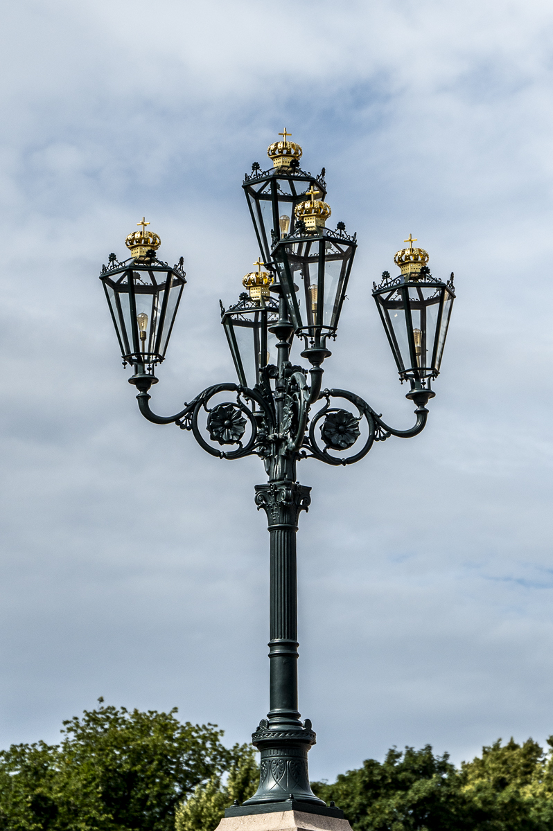 Lampe Schloss Oslo.jpg