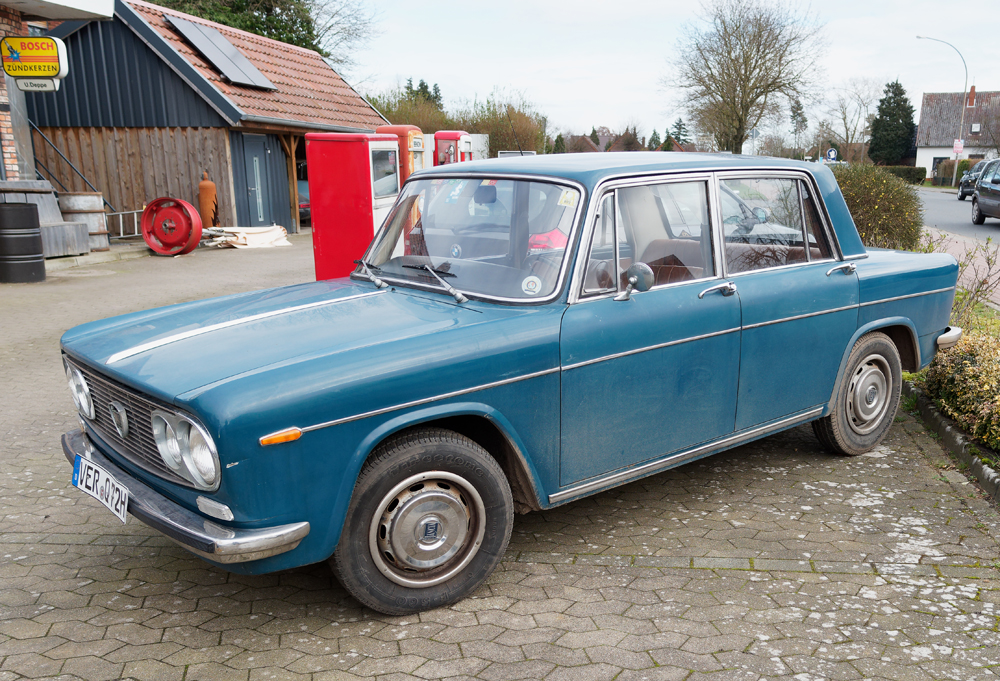 Lancia Fulvia 2.jpg