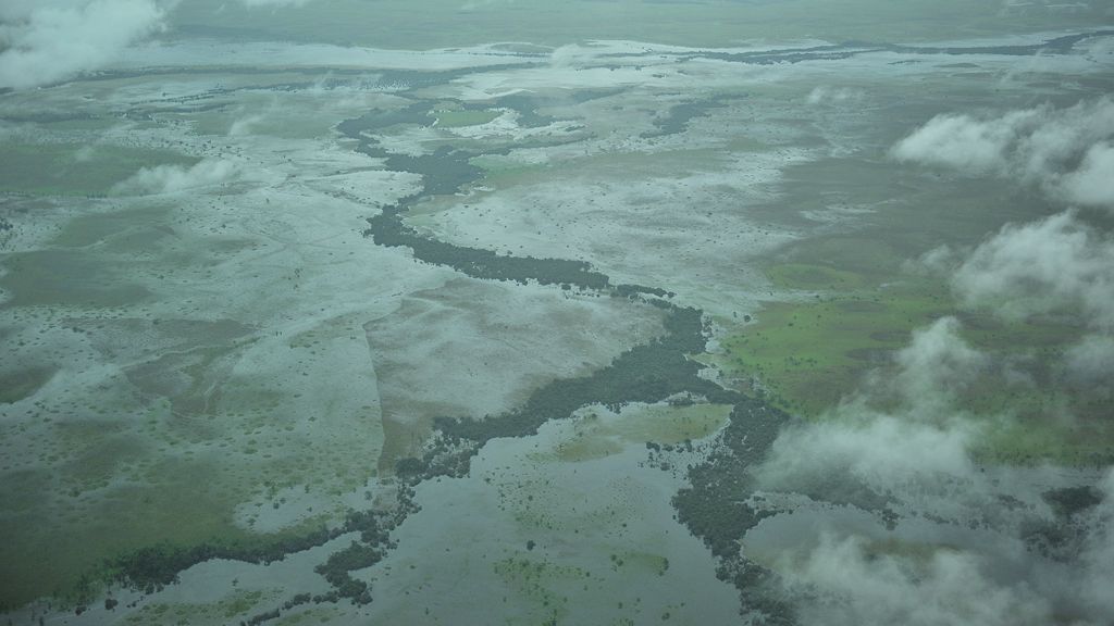 Land der vielen Wasser
0348