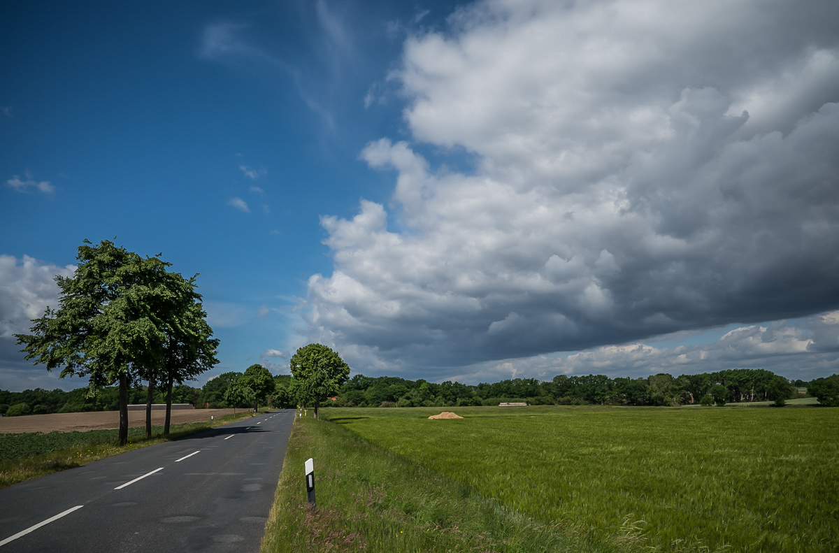 Land - und Wolkenstrasse (1 von 1).jpg