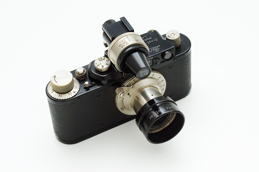 Leica II + Sonnenblende 1