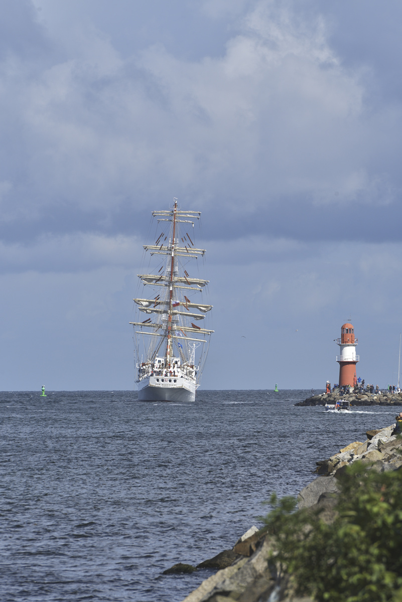 Leider kenne ich das Schiff nicht, aber das Motiv gefiel mir