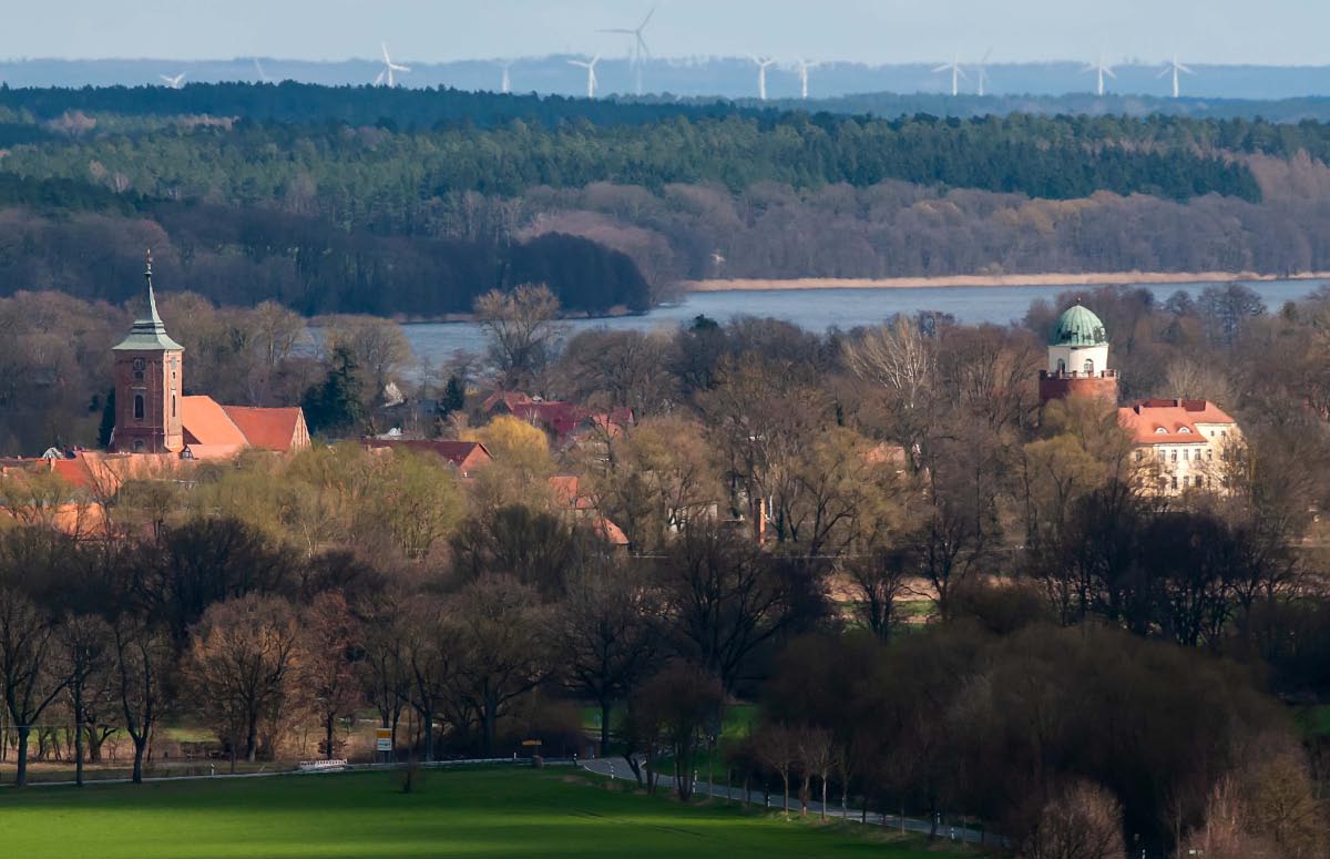 Lenzen mit Burghotel.jpg