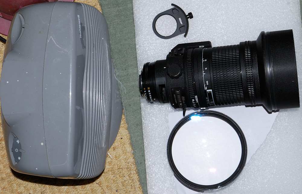 Letzte Trocknung des AF 300/2.8 ED Nikkor vor der Endmontage