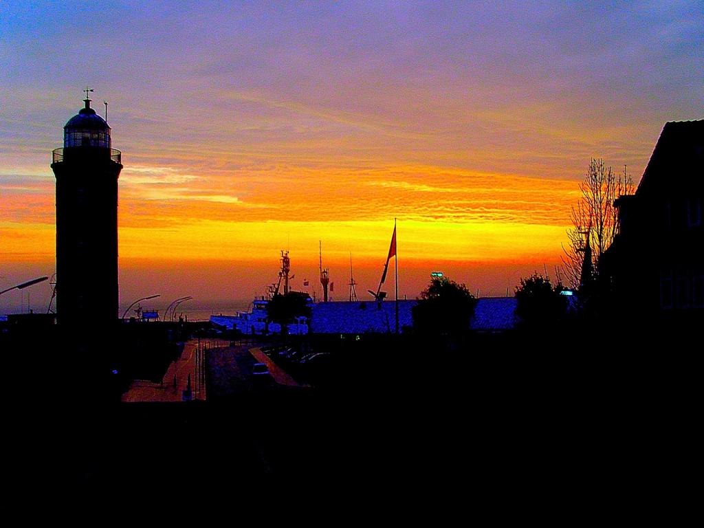 Leuchtturm am Morgen
