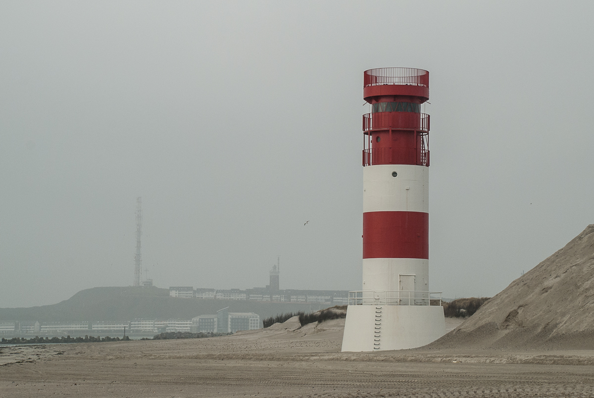 Leuchtturm Helgoländer Düne_.jpg
