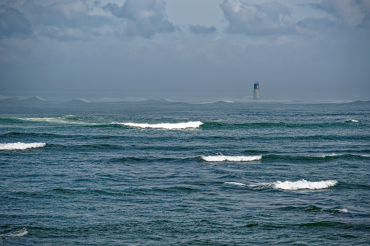 Leuchtturm-im-Meer.jpg