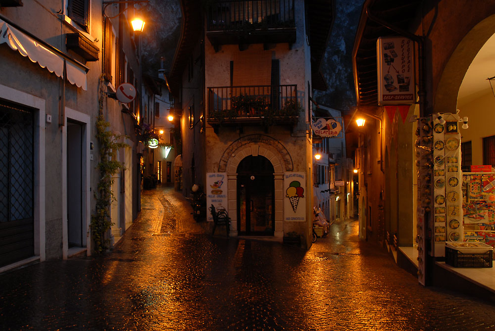 limone bei nacht