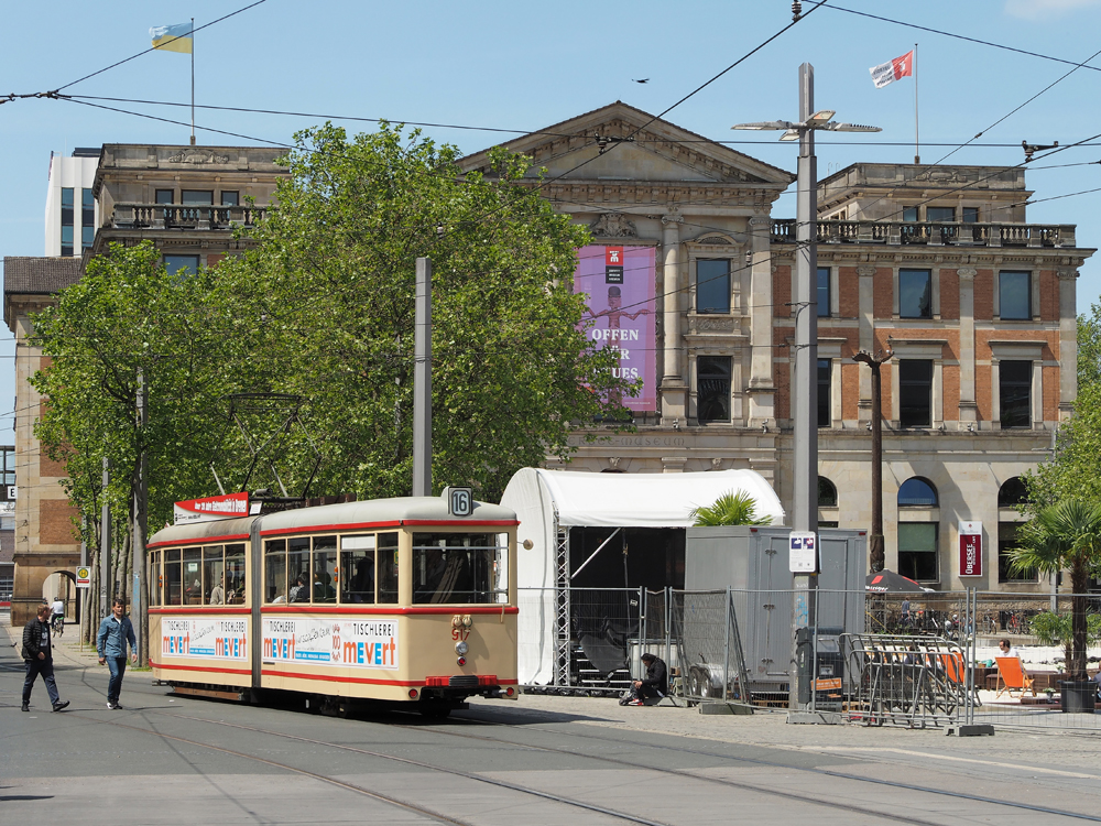 Linie 16 Stadtrundfahrt.jpg