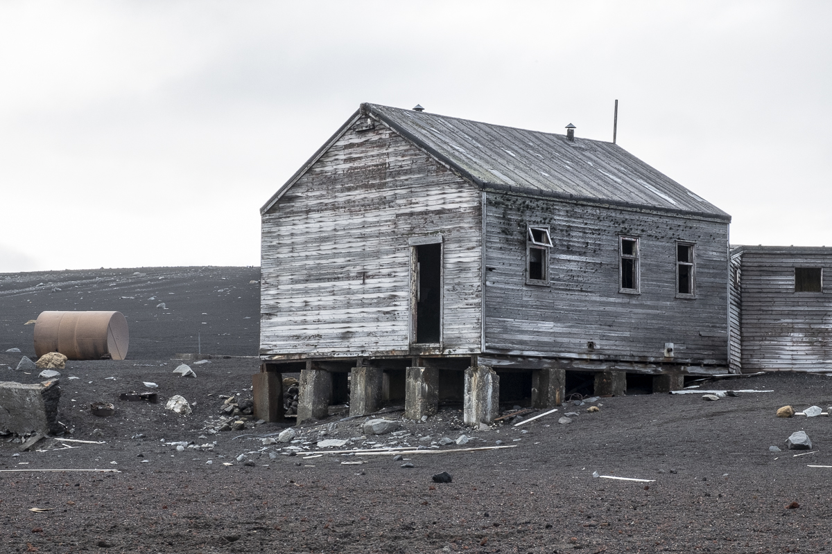 Lost Places Deception Island4