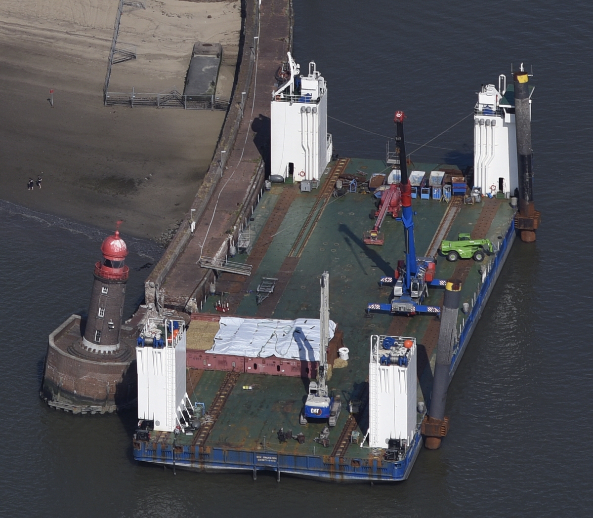 luftbild_bremerhaven__nordmole.jpg