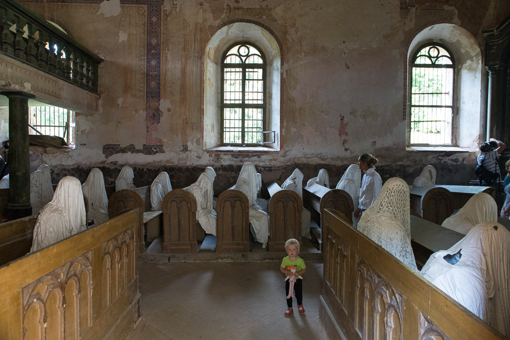 Lukova Geisterkirche 07