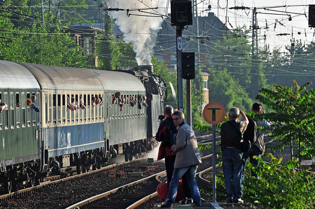 Münster Hbf, Baureihe 01 dampft ab Richtung Emden (D300, 270mm F7) MHX 3146 HT+K x